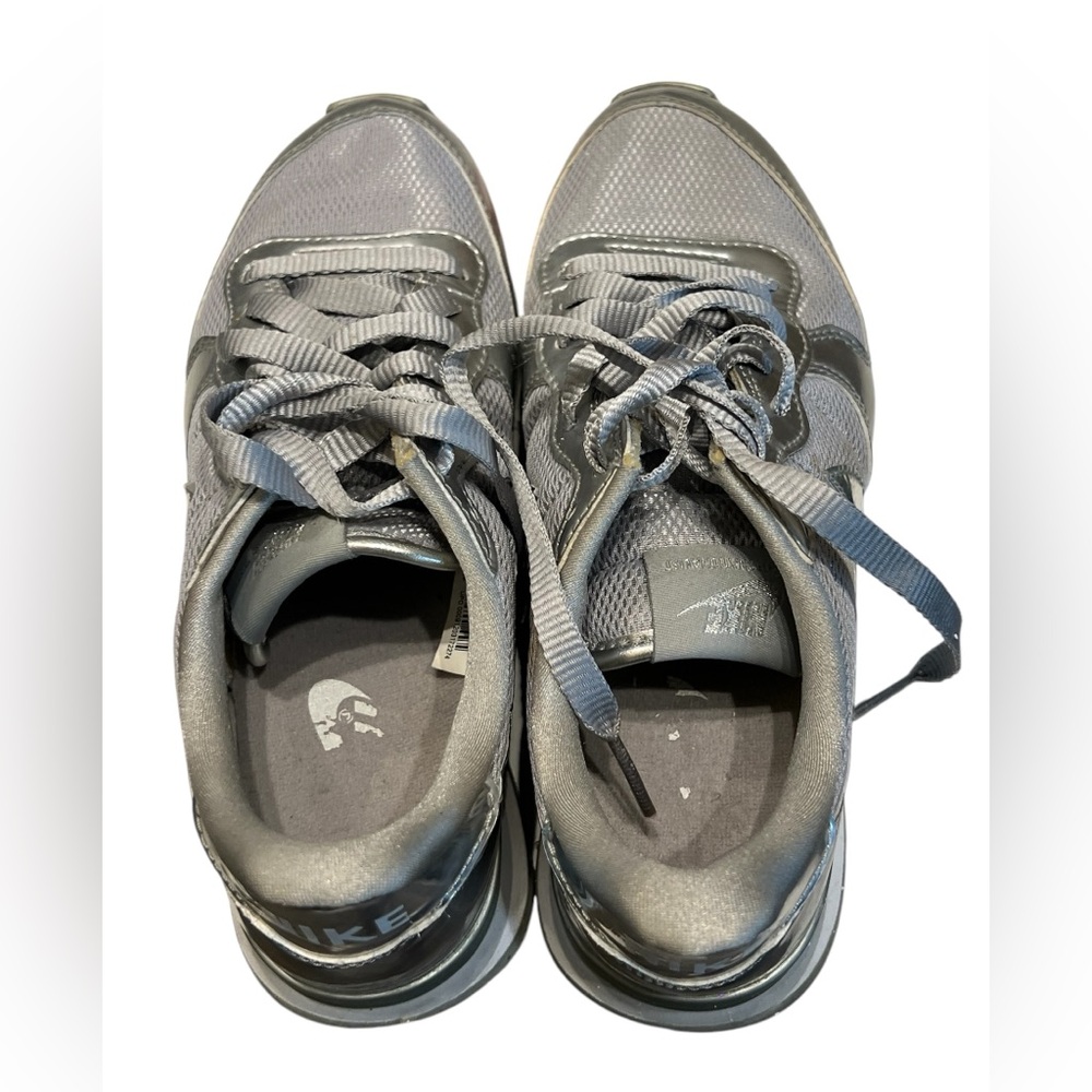 Rare Silver Nike internationalist  Sneakers - Picture 5 of 12